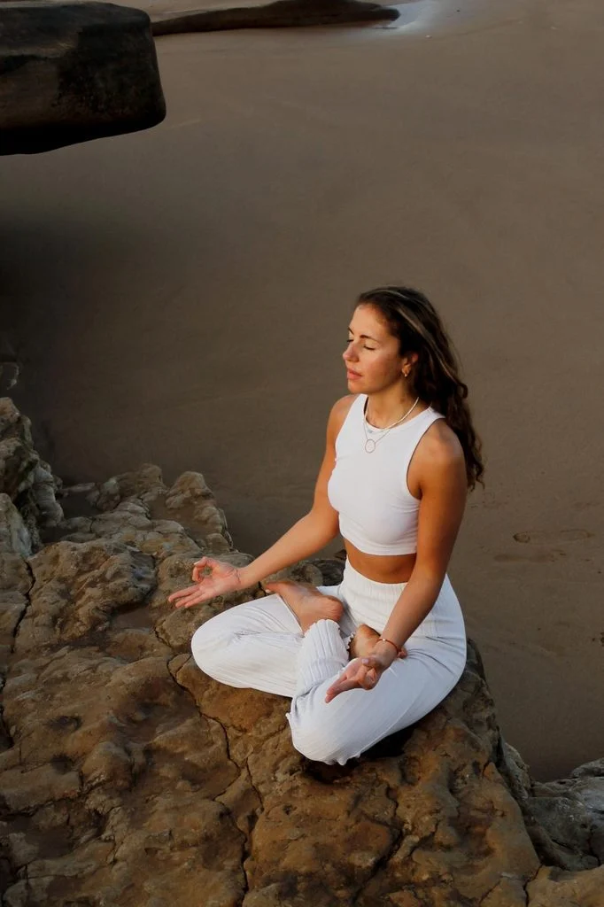 Personne en train de faire du yoga